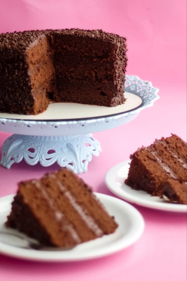 Bolo de Chocolate com Brigadeiro da Lilen Patisserie - RJ