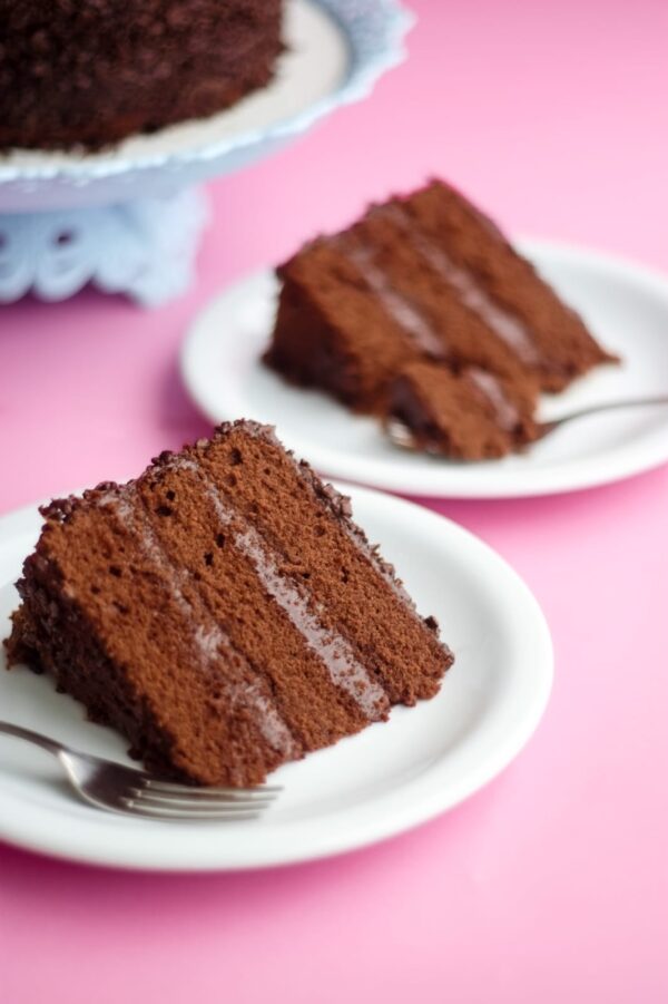 Bolo de Chocolate com Brigadeiro da Lilen Patisserie - RJ