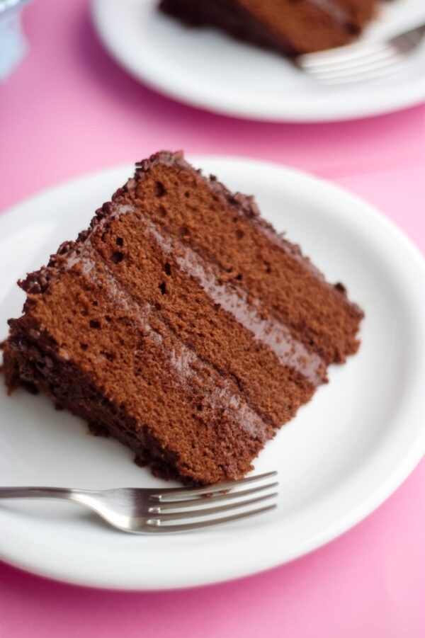 Bolo de Chocolate com Brigadeiro da Lilen Patisserie - RJ